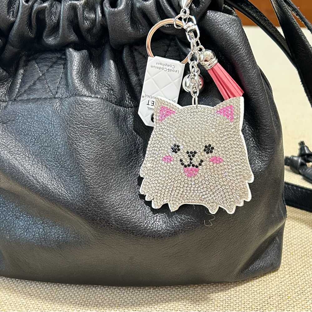 Juliet by Crystal Avenue Fluffy Cat Bling Rhinestone Keychain NWT